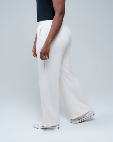 EDFY™ Soft-Flow Wide Joggers (Apricot)
